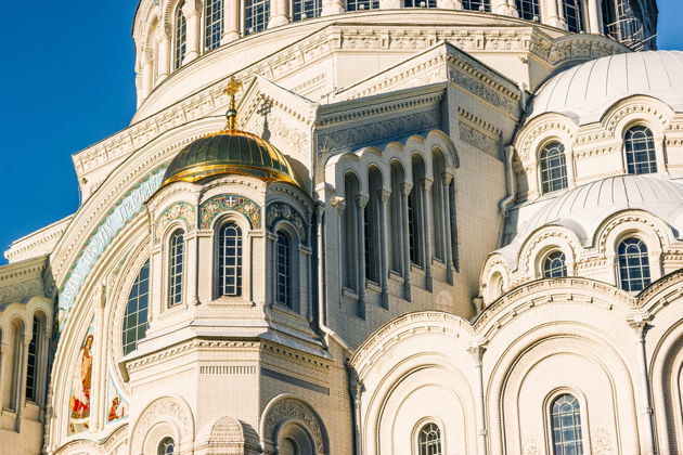 Фото к экскурсии Экскурсия в Петергоф и Кронштадт