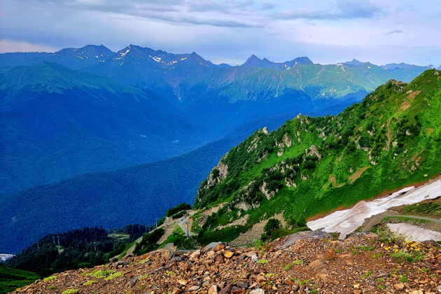 Виды Озеро Малое Дзитаку. Перевал Бзерпинский карниз. 