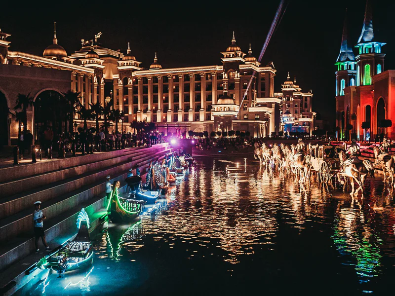 Поездка из Сиде на ночное шоу в Turkish Disneyland (Land of Legends). — фото 4, Сиде | Покатаем