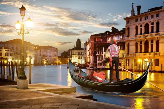 Venice Shared Gondola Ride with Serenade