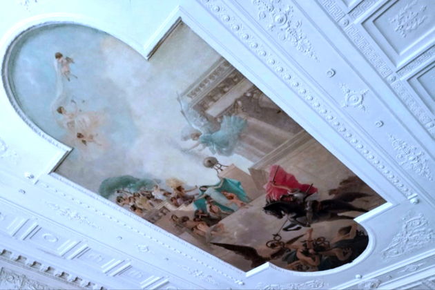 12 стульев в греческом зале: особняк Стахеева на Новой Басманной