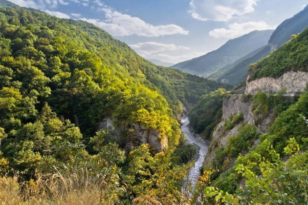 Виды Аргунское ущелье,  музей Пхакоч, Нихалойские водопады
