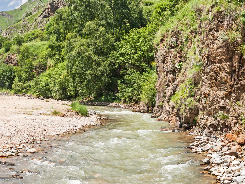 Урочище Джилы-Су — водопады, плато Шатджатмаз и Долина нарзанов — фото 7, Пятигорск | Покатаем