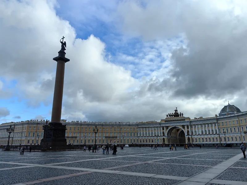Пешеходная обзорная экскурсия по центру Петербурга — фото 6, Санкт-Петербург | Покатаем