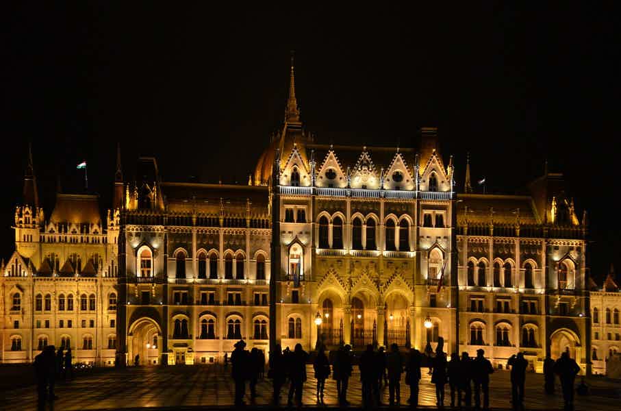 Игра света и тени — прогулка по вечернему Будапешту - фото 11