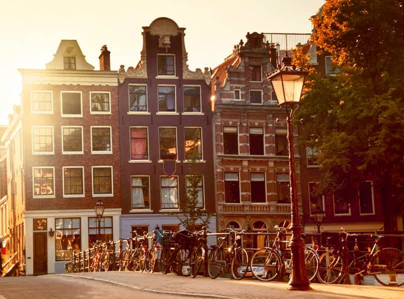 Amsterdam: Hidden Gems & Highlights Guided Bike Tour - photo 1