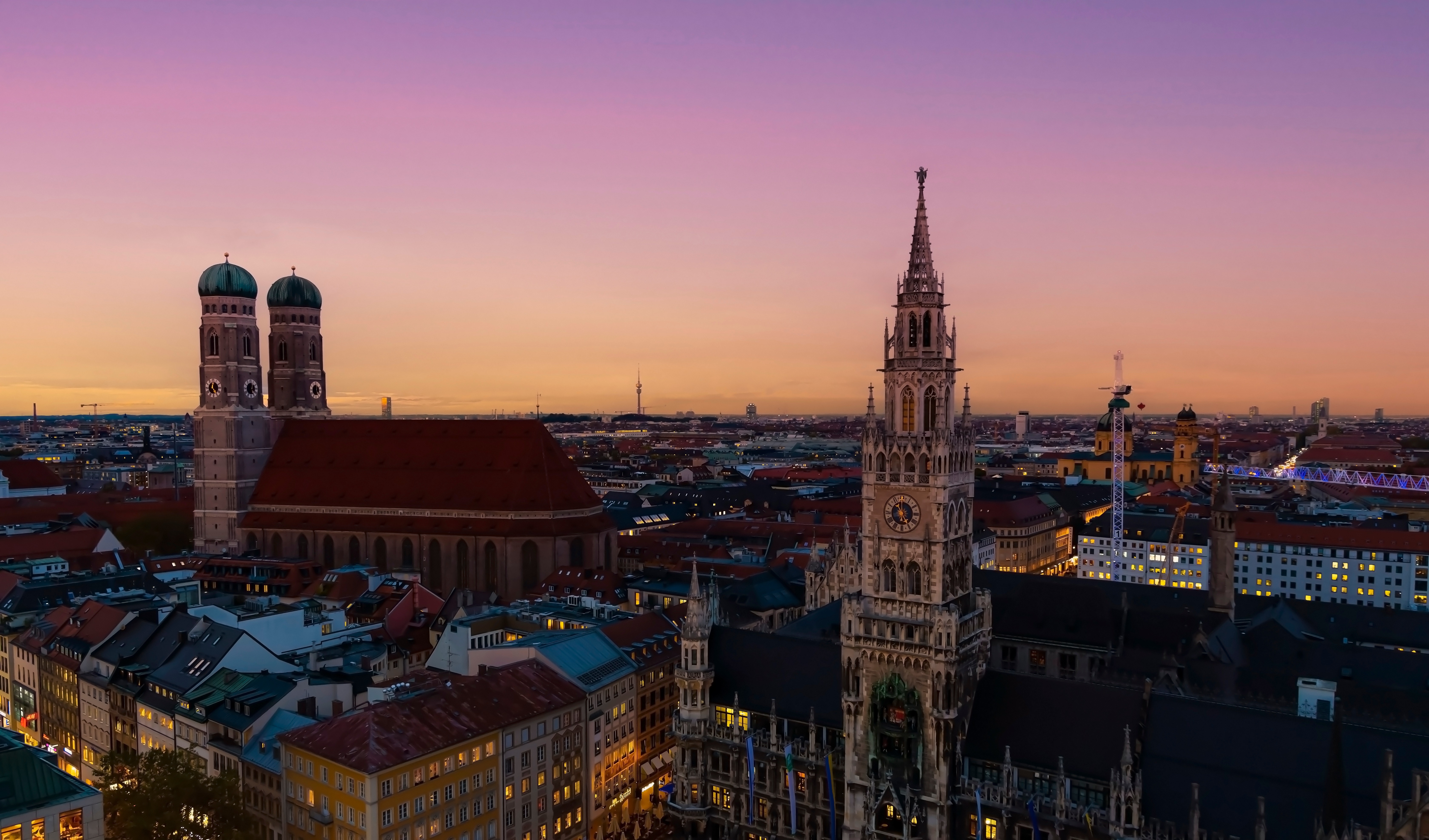 Огни вечернего Мюнхена: прогулка по барам, дворикам и легендам города