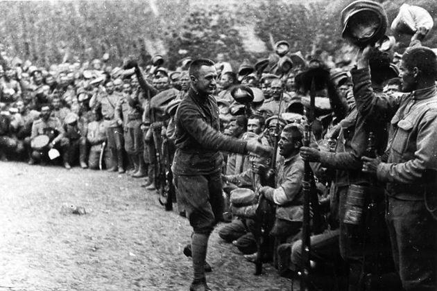 Виды Керенский. Первая любовь революции