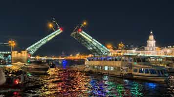 Экскурсия "Джаз над ночной Невой: на музыкальном теплоходе к разводным мостам" - фото отзыва 3