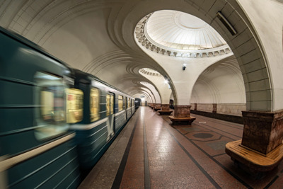 Роскошь старого метро — пешеходная экскурсия по станциям сталинской эпохи — Москва