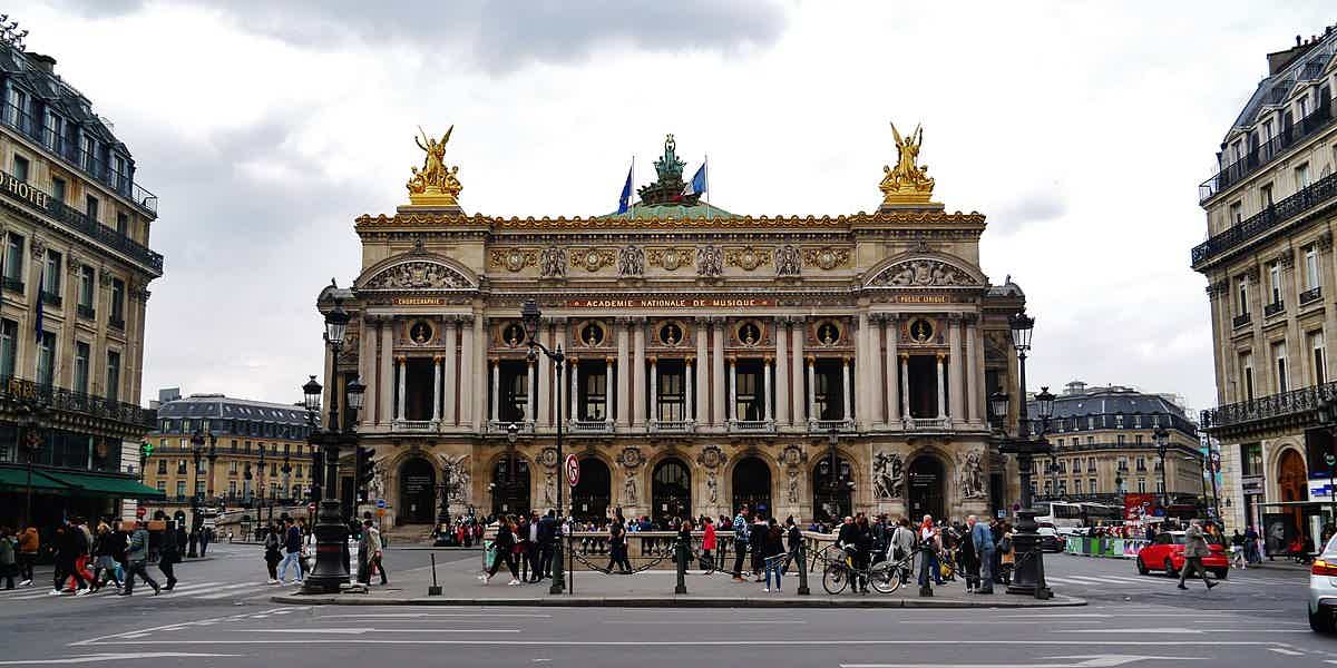 2-Hour Private Pedestrian Trip of Haussmannian Paris  - photo 1