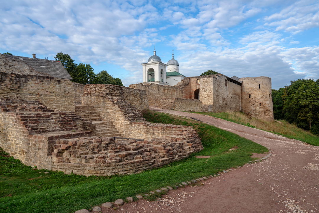 Автобусно-пешеходная экскурсия по Печорам и Изборску — фото 4