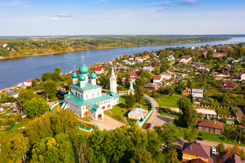 Город с открытки: прогулка по Романовской стороне Тутаева