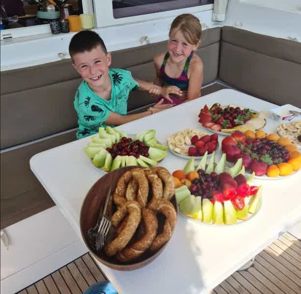 Круиз на парусной яхте большой компанией (на Гюлете из Гёчека) - фото 6