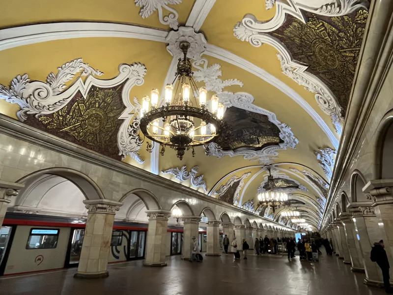Образы Святой Руси  в Московском метро: авторский квест-экскурсия — фото 3, Москва | Покатаем