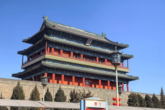 Прогулка по Цяньмэнь Дадзе: исторические переулки Пекина, утка и кунг-фу