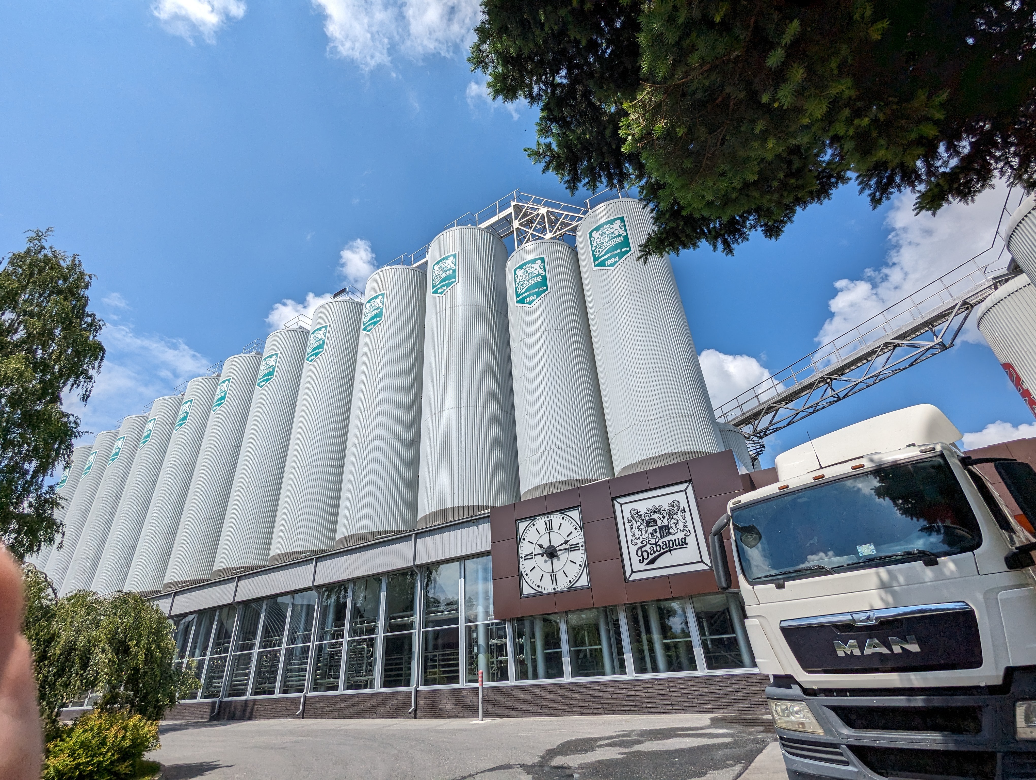 «Напитки с историей»: тур по пивоваренному заводу «Бавария» с дегустацией