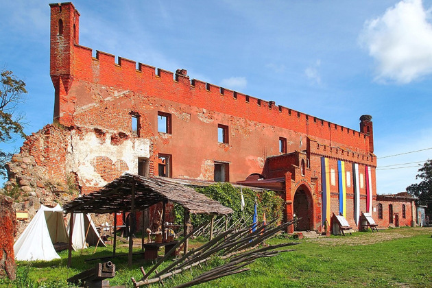 Замок Шааакен и посещение семейной фабрики Шаакен из Зеленоградска