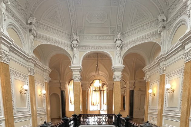 Виды Гатчинский дворец в мини-группе