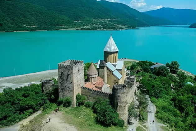 Виды Сердце Кавказа: к вершинам Казбеги