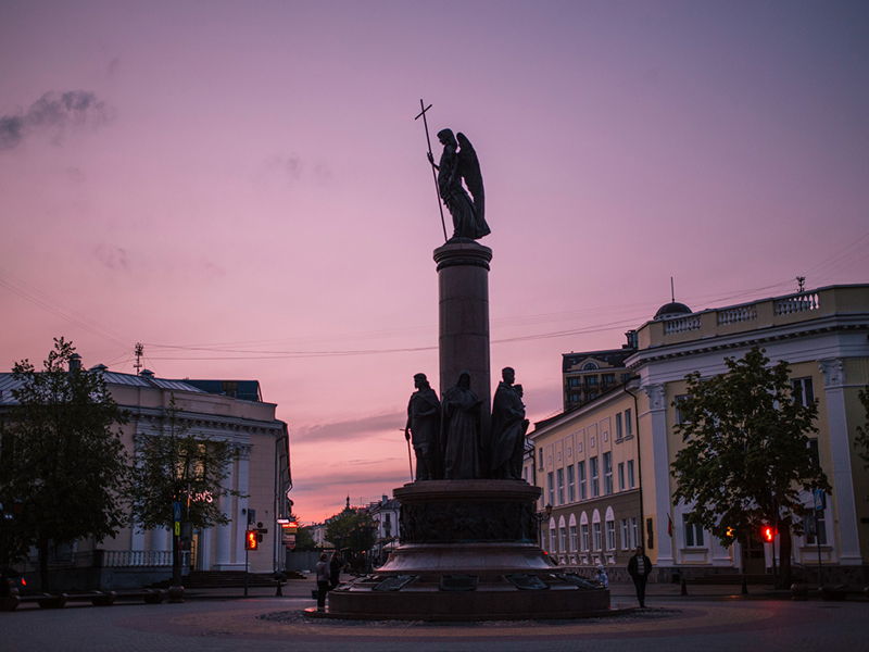 Вечерняя прогулка по Бресту в сборной группе