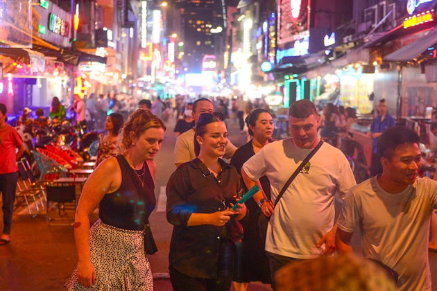 🇻🇳 Вечерний Сайгон: Огни и традиции