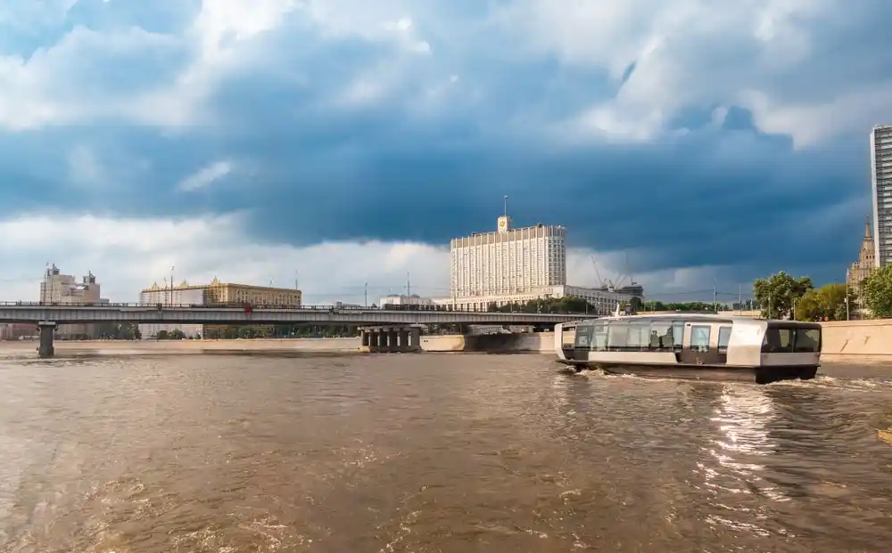 Речной трамвай Синичка в Москве