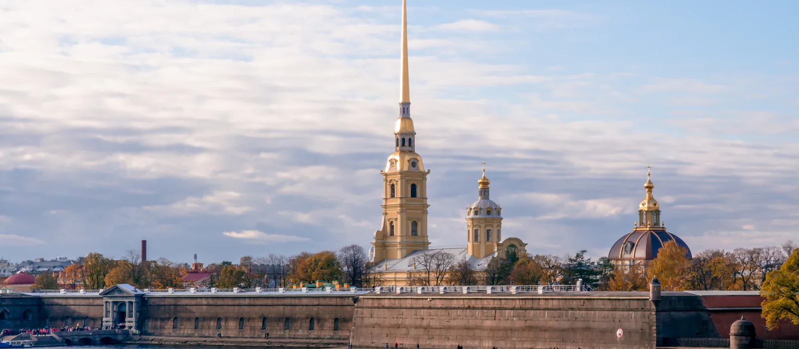 На кораблике по Парадной части Невы — экскурсия, Санкт-Петербург, Россия | Покатаем