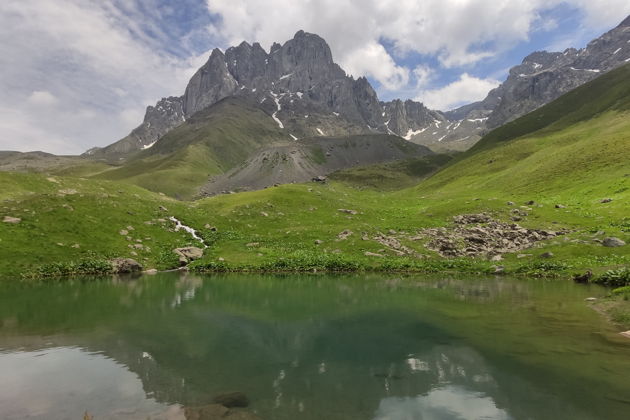 Виды Ущелье Труссо и подножье Чаухи в один день