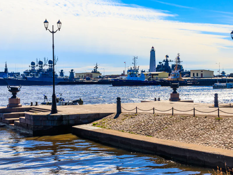 Большое путешествие — Петергоф, Кронштадт и форт Константин — фото 3, Санкт-Петербург | Покатаем