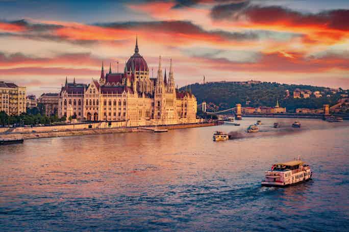 Sightseeing Cruise on the Danube