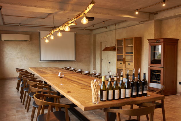 Виды Дегустация вина в усадьбе Маркотх