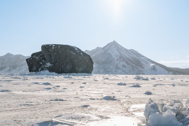 Открыть Сахалин: Охотское море, японские тории и бухта Тихая (до 8 гостей)