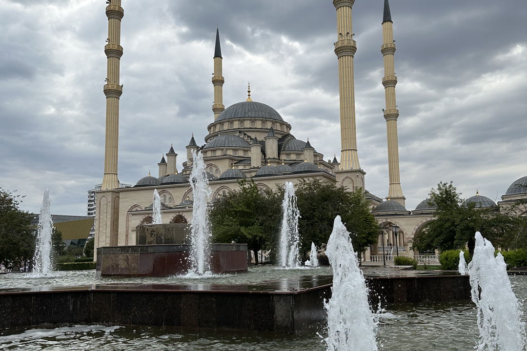 Чеченская республика —  Вечерний Грозный, Шали, Аргун — фото 2
