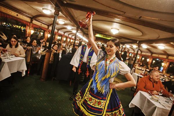 Dinner and Cruise with Live Music — photo 2, Budapest | Pokataem