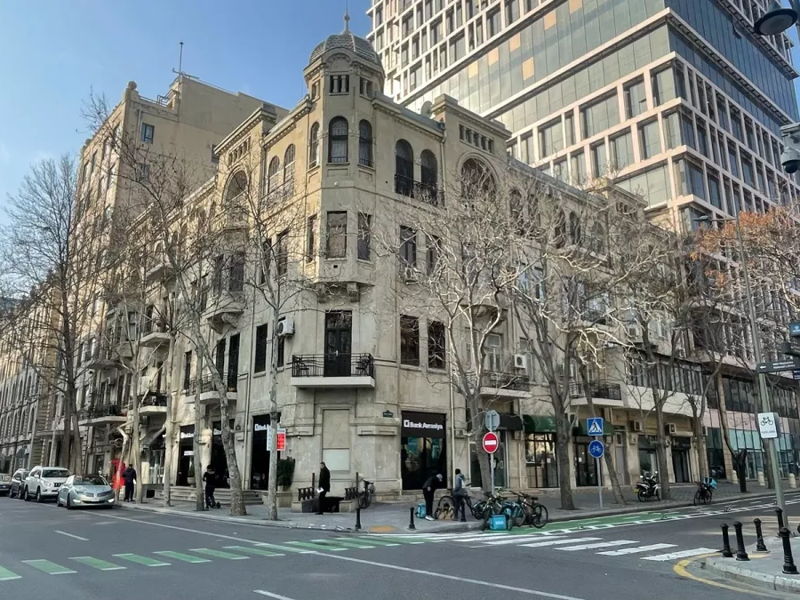 Не родись богатым, а родись счастливым или по следам магната Мусы Нагиева - экскурсия в Баку, Азербайджан