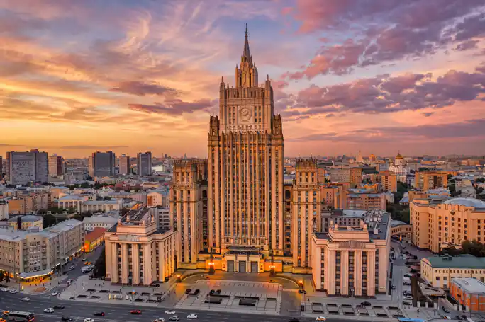 Услышать эхо Москвы: детективный квест по Арбату (без гида)
