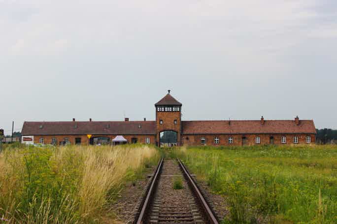 Auschwitz-Birkenau Tour in English from Meeting Point/with Pickup