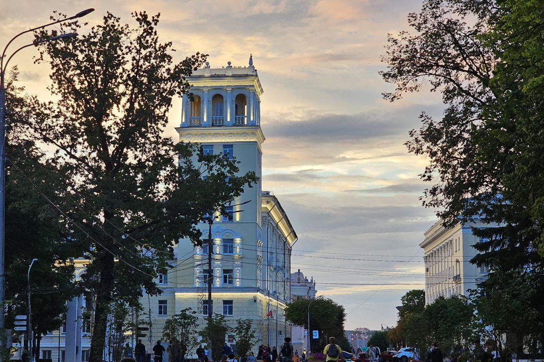 Огни вечернего Смоленска: индивидуальная экскурсия по центру города — фото 1