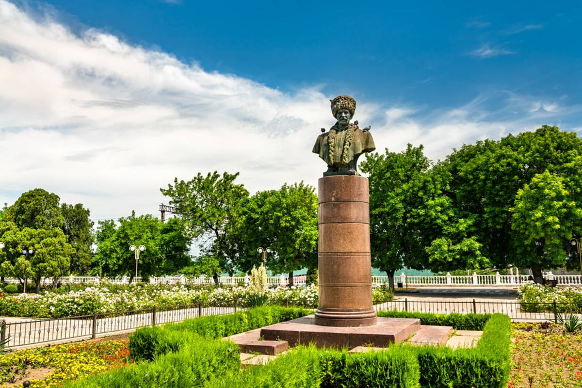 Бульвар Сулеймана Стальского