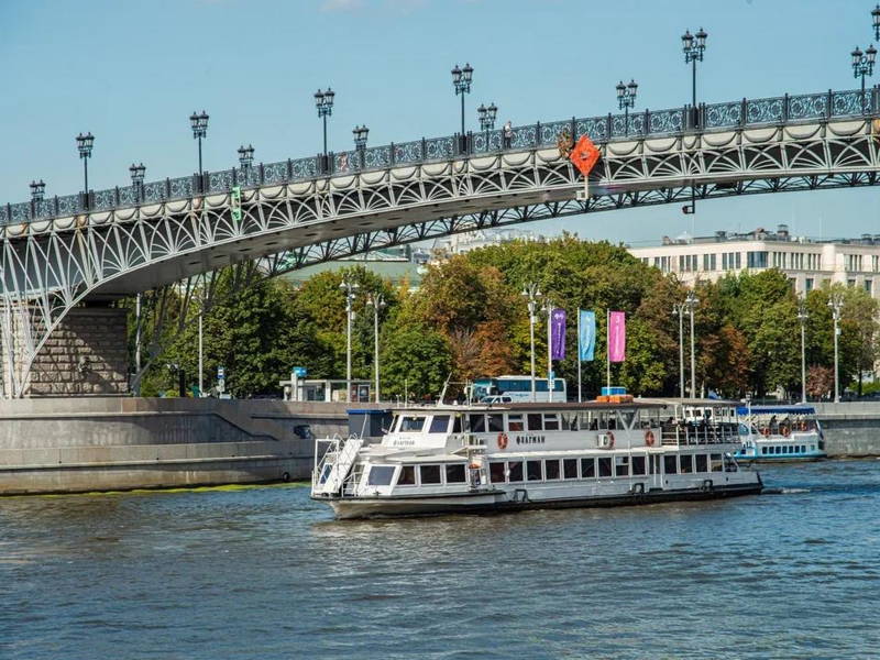 Вся Москва на Флагмане: речная прогулка от Китай-города до Киевского