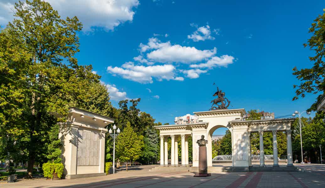 Экскурсия по Краснодару и парк Галицкого на транспорте туристов - фото 1