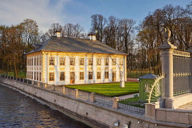 Виды Возвращение в старый Петербург