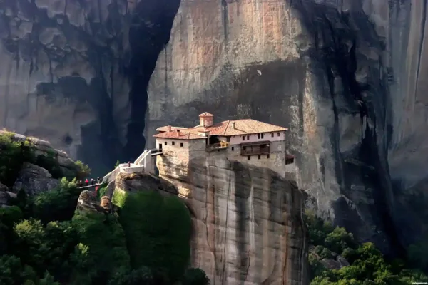 The most unusual temple in the world — photo 2, Athens | Pokataem