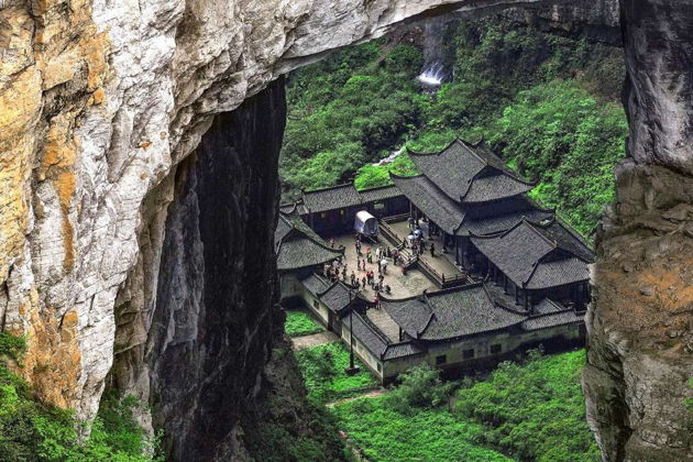 Чунцин - Wulong: Карстовые ландшафты и «Три моста»