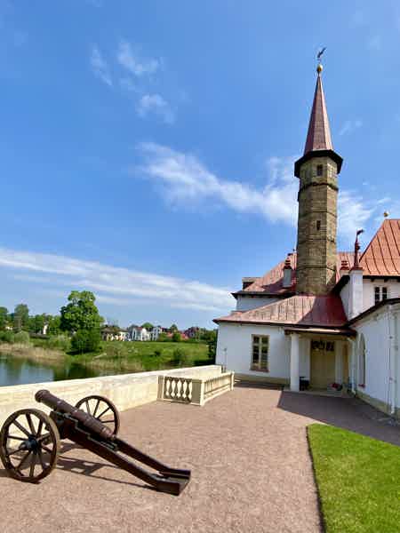 Приоратский дворец в Гатчине в мини-группе - фото 1
