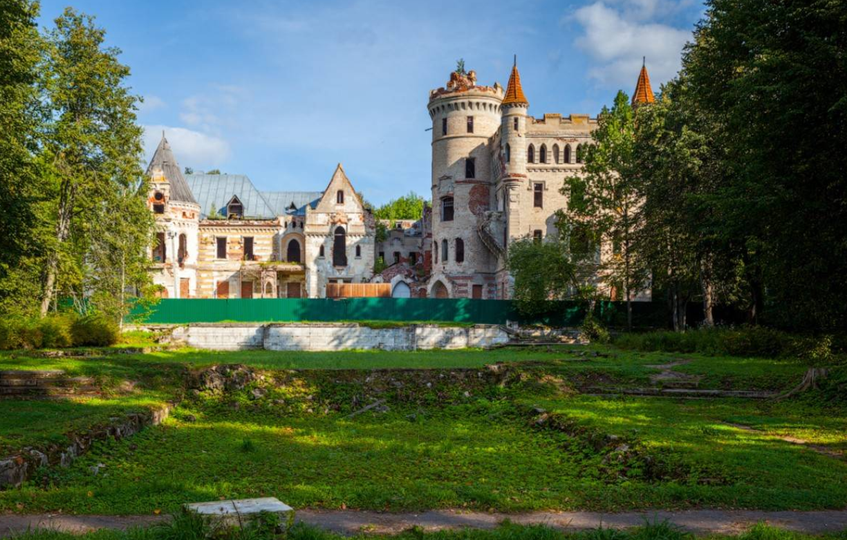 Замок Храповицкого