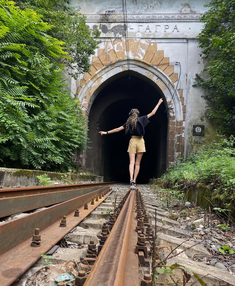 Фототур на минивэне: заброшки Абхазии, Гагра, Мандариновый сад и Пицунда — фото 3