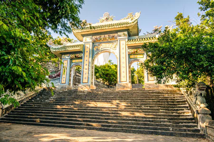 Сити-тур по по Данангу: Мраморные горы, пагода Линь Унг и музей Чамов - фото 3