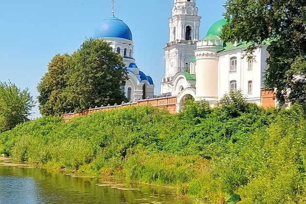 Фото к экскурсии Свято-Тихонова пустынь и Спас на Угре. Монастыри-жемчужины Калужского края